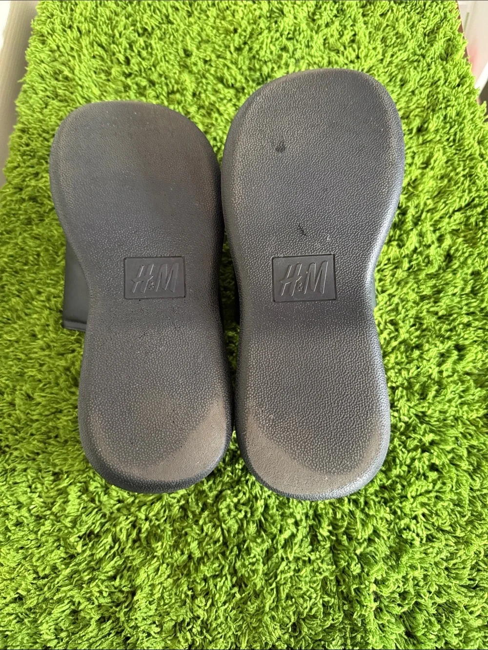 H&M Black Slide Sandals with Wide Single Strap